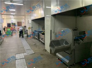 學校后廚使用《XZ-KP285砍排機》砍豬大排，技術師傅親自上門調(diào)試指導